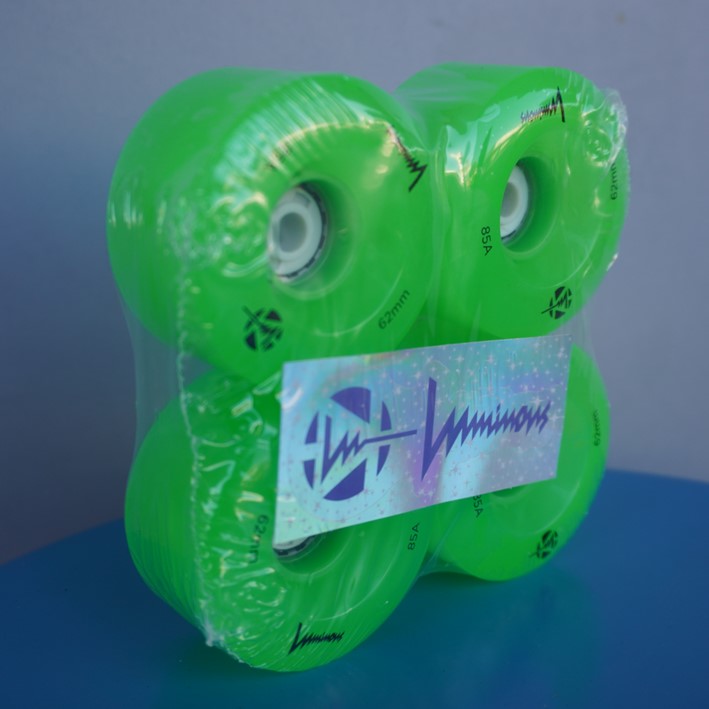 Luminous Light Up Quad LED Hybrid Roller Skate Wheels Sixies Green Apple Glow 62mm 85A - 4 Pack - Lucky Skates