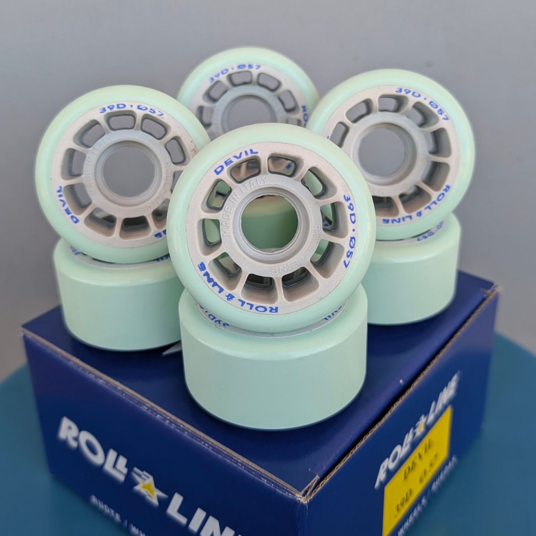 Roll-Line Devil Artistic Roller Skate Wheels Green 39D - 8 pack - Lucky Skates 