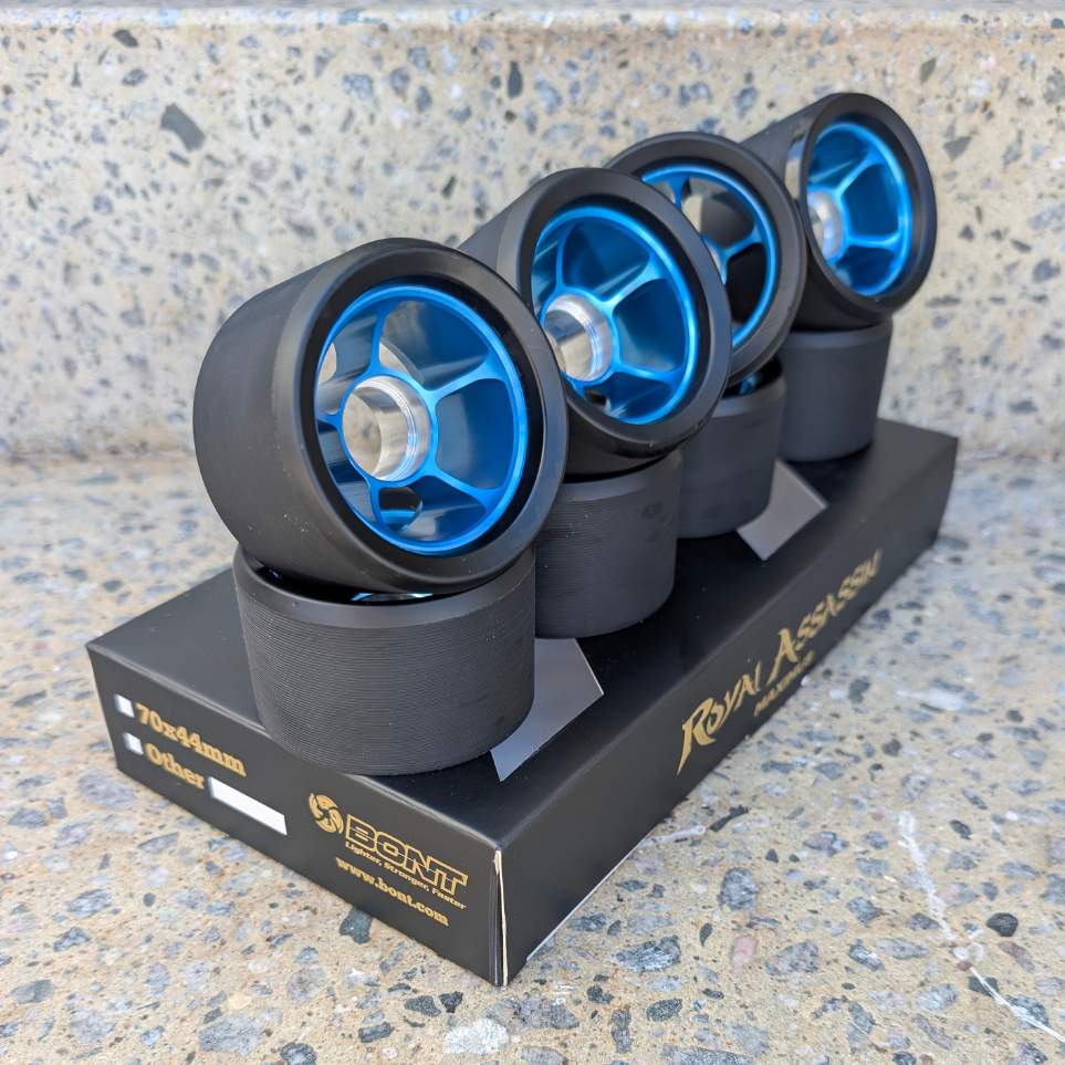 Bont Royal Assassin Maximus Roller Skate Wheels 70mm Black on Blue Hub 96A - 8 pack - Lucky Skates 