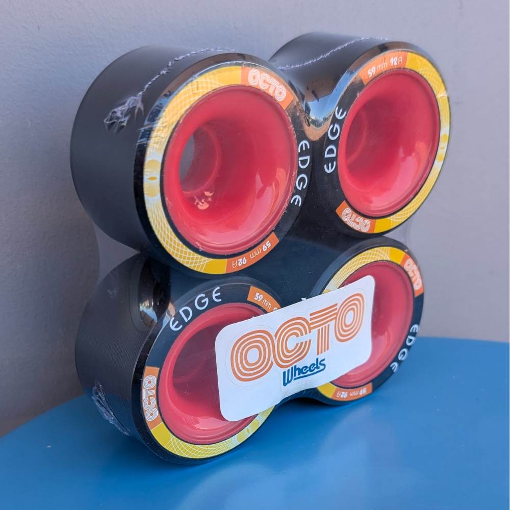Chaya Octo Edge Black Red Wheels 59mm 92A 4 Pack - Lucky Skates
