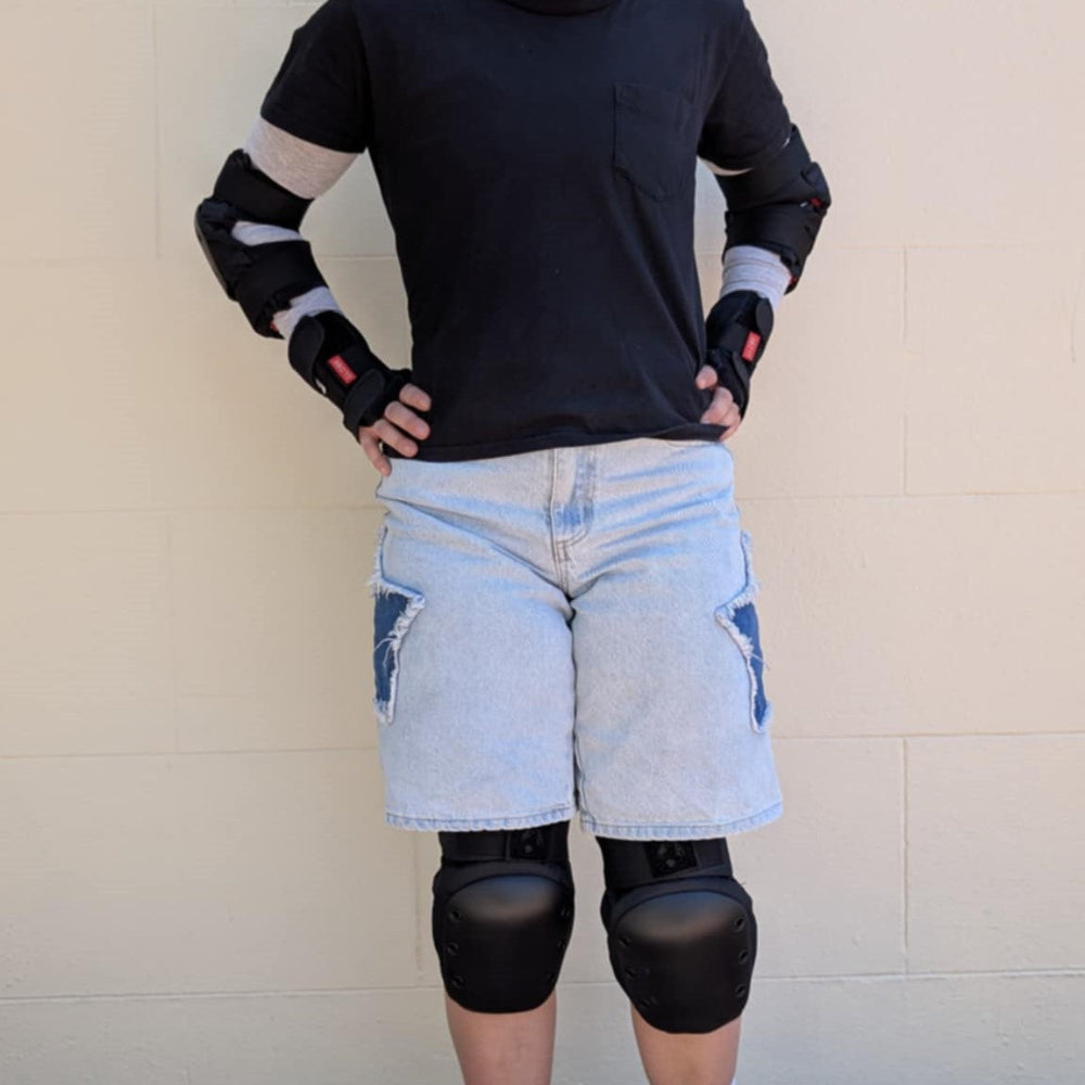 Globe Goodstock Adult Pad Set Knee Pads, Elbow Pads Wrist Guards Black - Lucky Skates