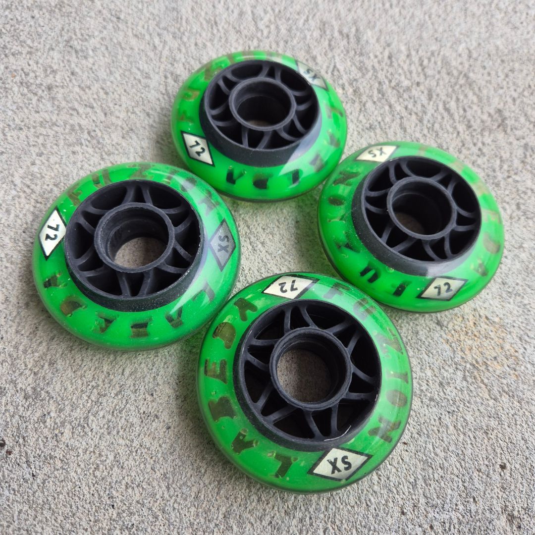 Labeda Fuzion Indoor Inline Roller Hockey Wheel X-soft Green 72mm 4 pack - Lucky Skates 