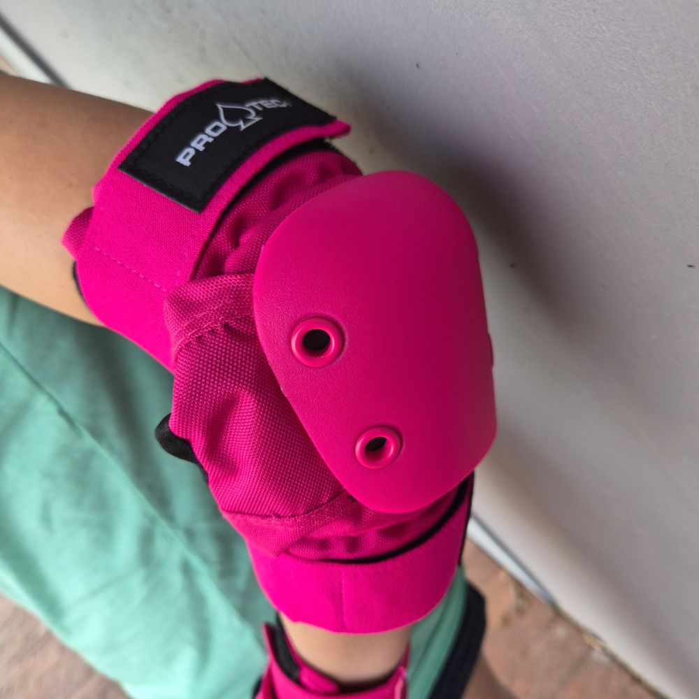 Pro-Tec Junior Street Gear 3-Pack Protective Skate Pad Set Pink Elbow Pads -  Lucky Skates 
