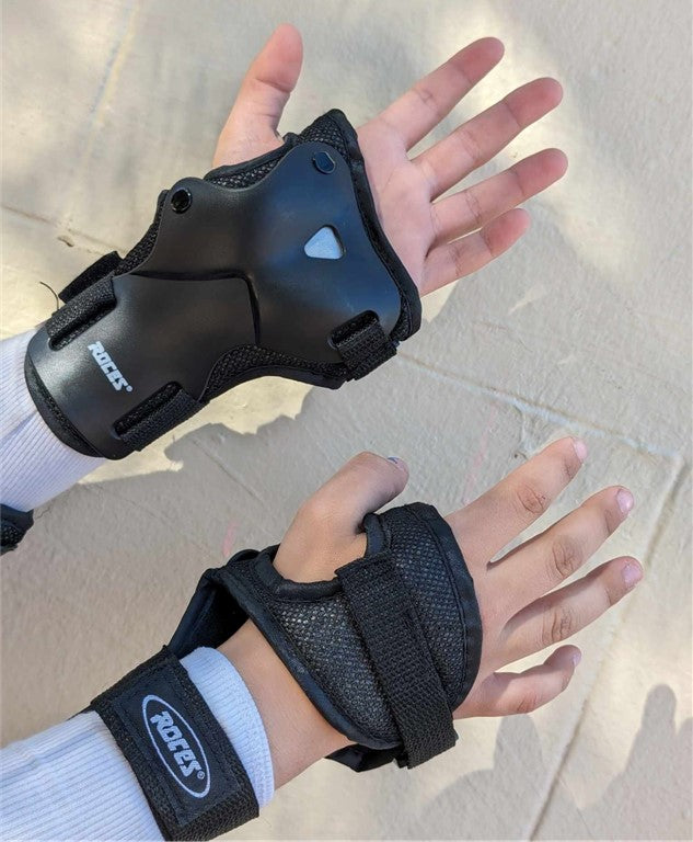 Roces Adult Skate Ventilated Pad Set Wrist Guards - Lucky Skates