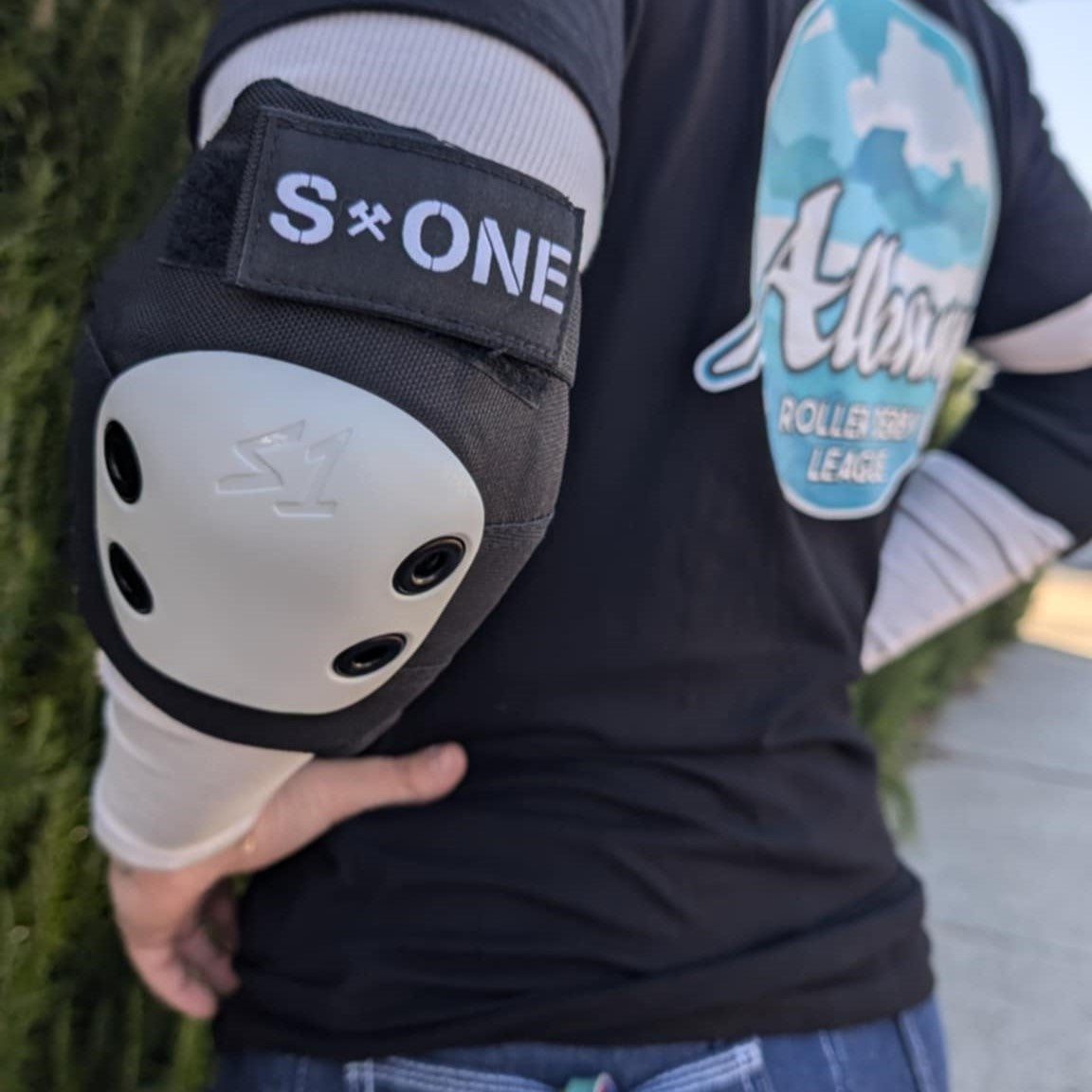 S1 Elbow Pads - Lucky Skates