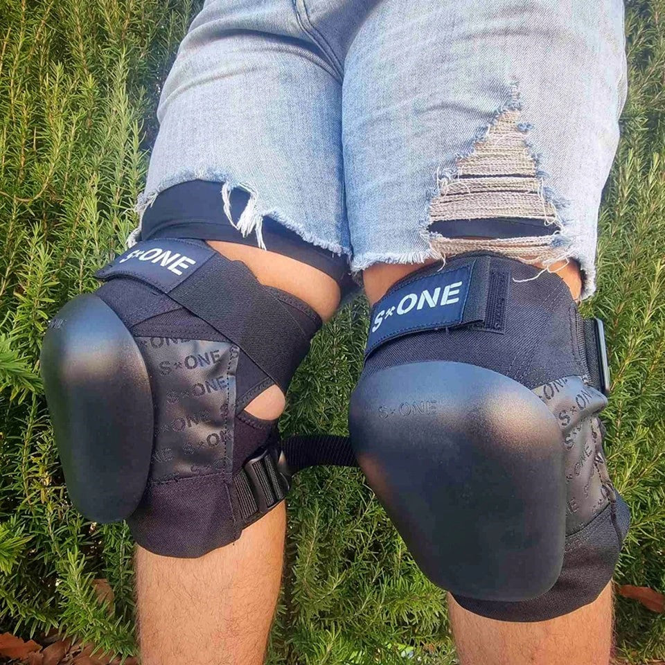 S1 Pro Skate Knee Pads Gen 4.5 Black - Lucky Skates