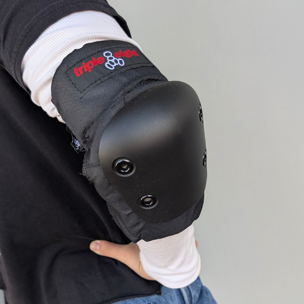 Triple 8 Street Elbow Pads Black - Lucky Skates 