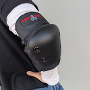 Triple 8 Street Elbow Pads Black - Lucky Skates 