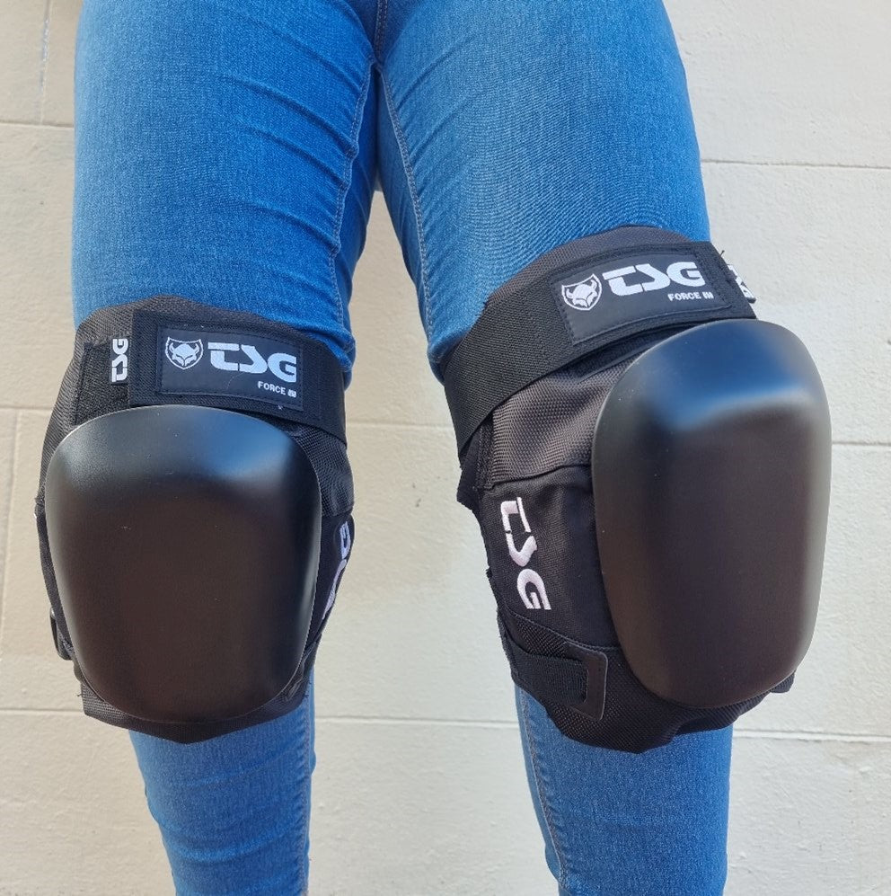 TSG Force III Knee Pads Black Skate Protection - Lucky Skates