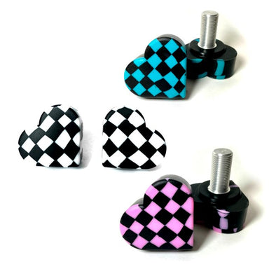 checkered roller skate toe stops in love heart shape 
