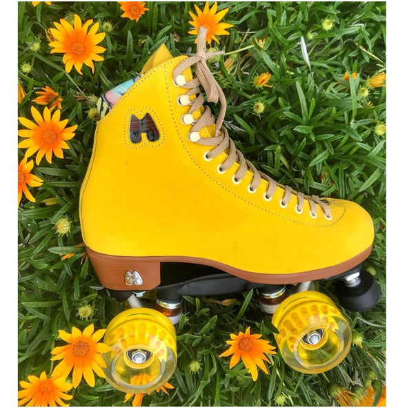 yellow moxi roller skate pineapple with yellow gummy 78a wheels 