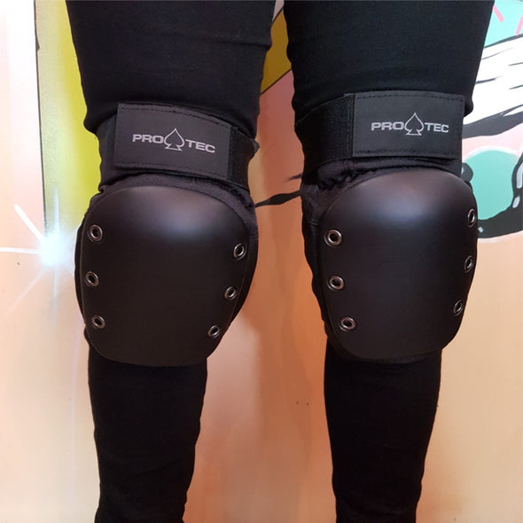 skate knee pads