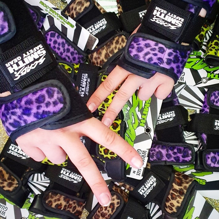 PURPLE AND BROWN LEOPARD PRINT WRIST GUARDS 