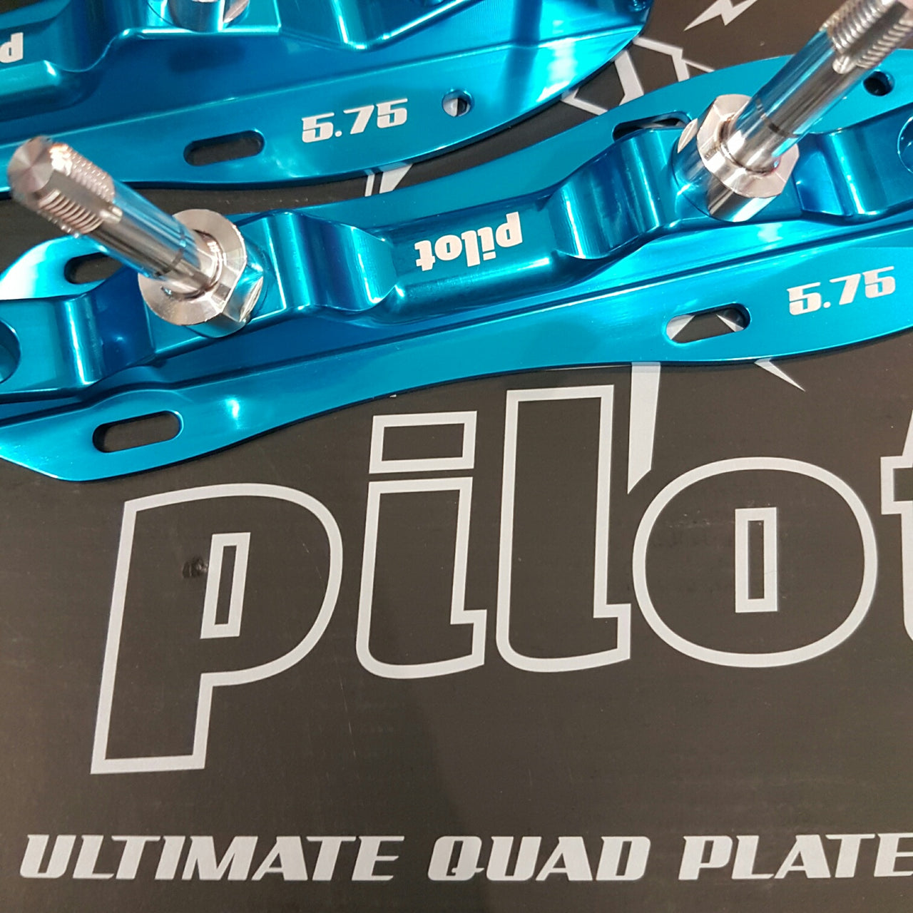 Pilot F-16 Falcon Plus Plate Turquoise - Lucky Skates