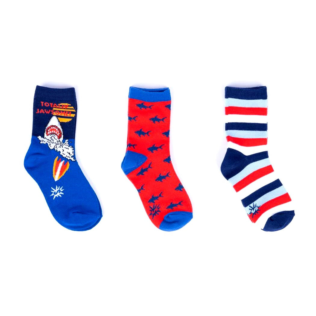 3 PACK SHARK RED BLUE KIDS SOCKSHREE PACK OF KIDS SOCKS WITH SHARKS